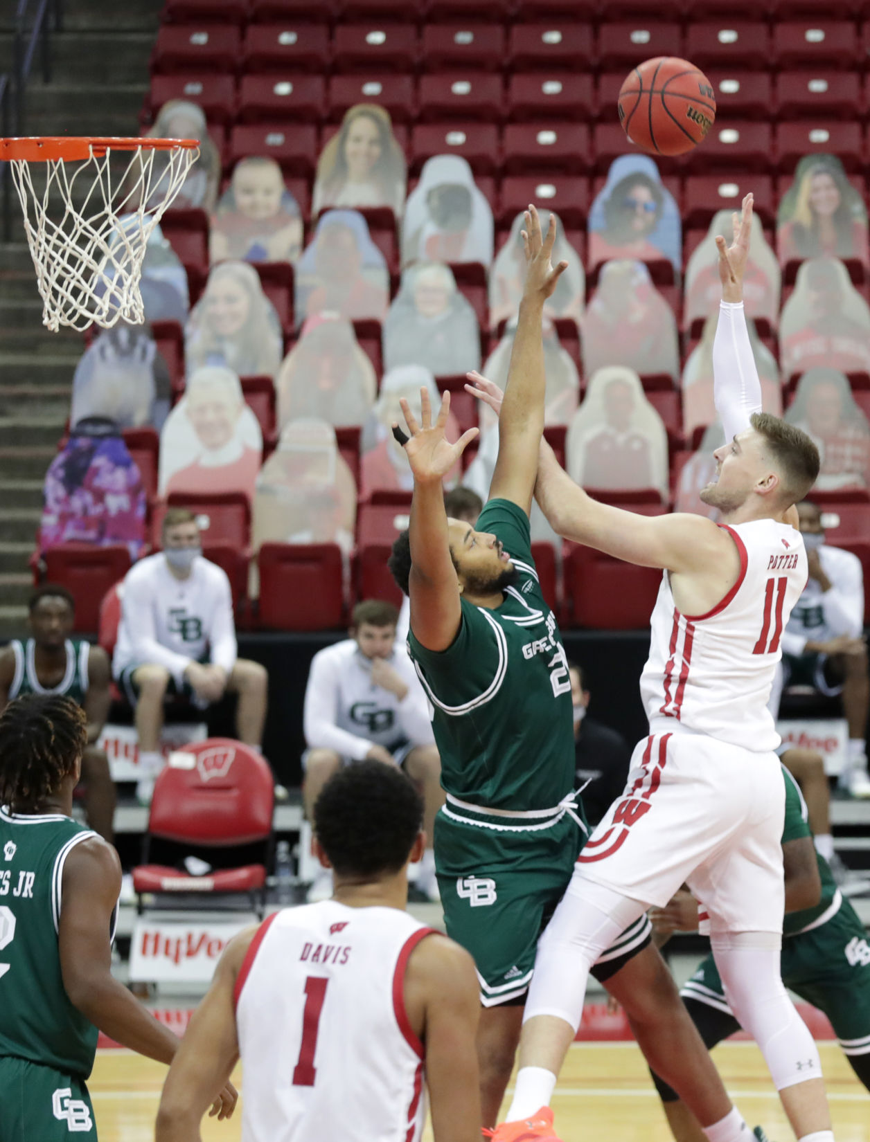 Badgers 82, Phoenix 42